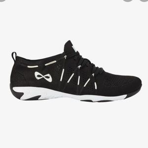 Nfinity Night Flyte Shoes Women’s 8